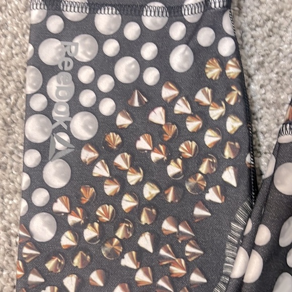 Sports Bra + Leggings - Picture 5 of 5